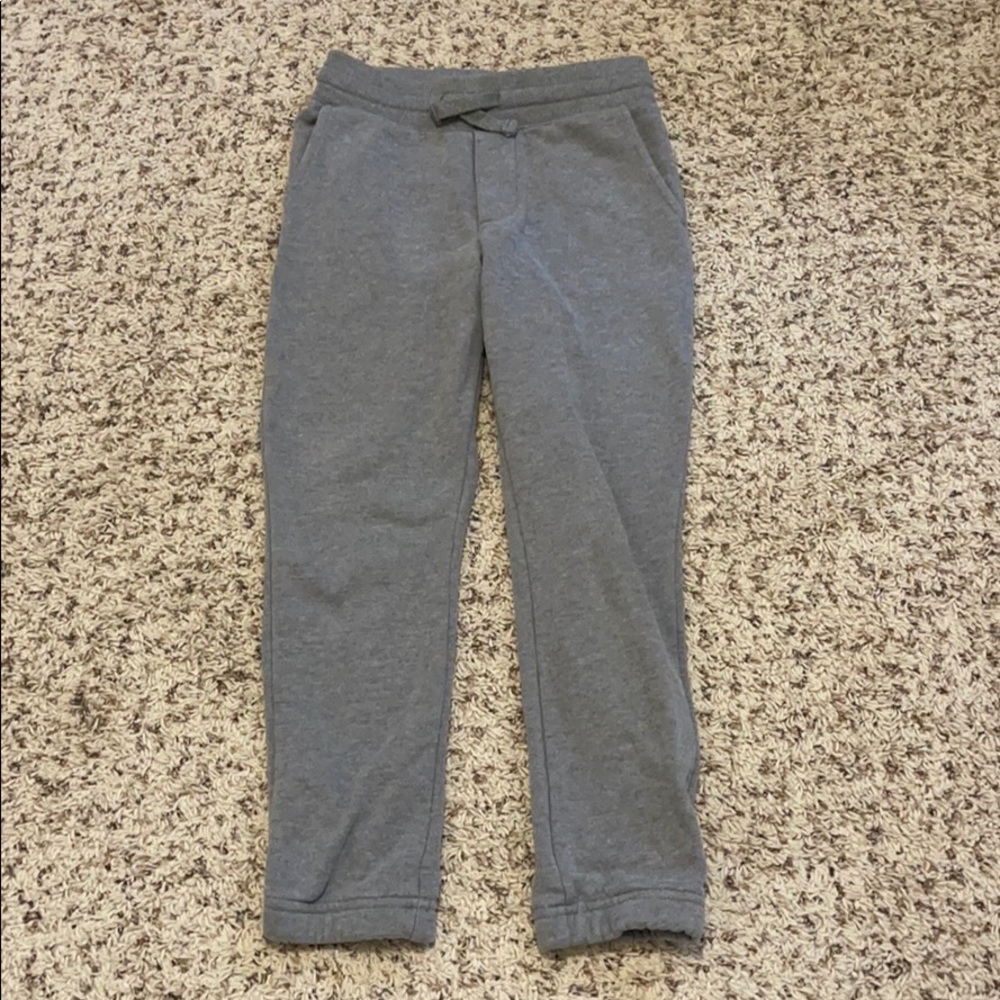 Grey sweatpants w/ working drawstring